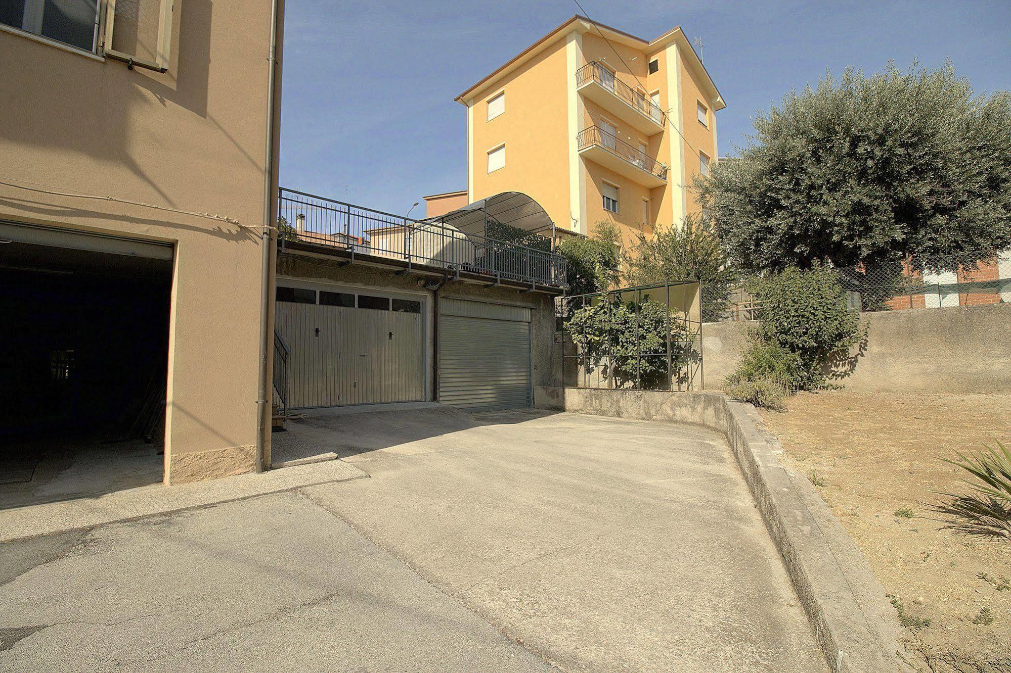 Appartamento Montessori Castelfidardo Exterior foto